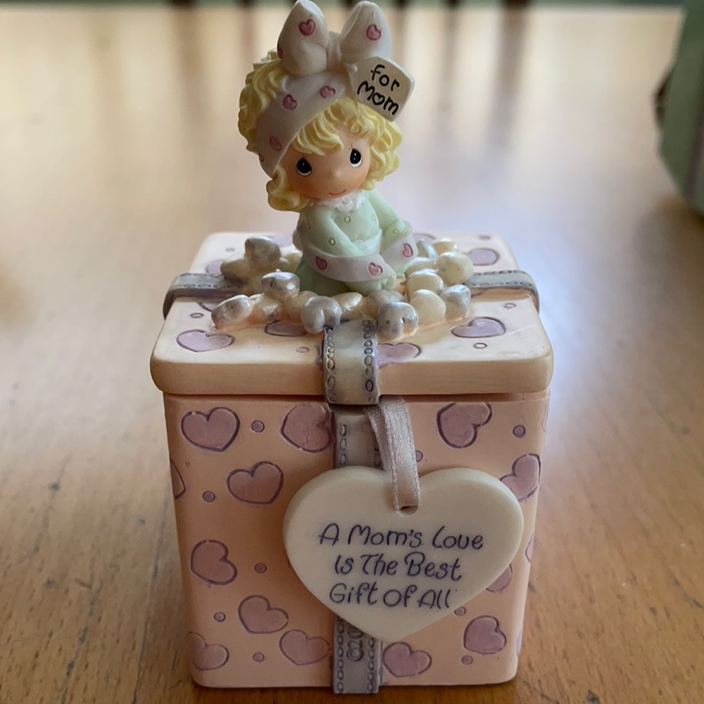 Precious Moments for Mom